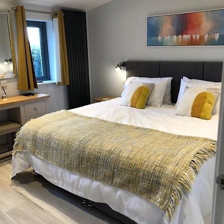 Thistledown Lodge! 5 Minutes From Beach! Free Cancellation! Haverfordwest Kültér fotó