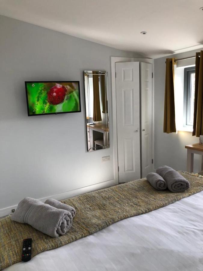 Thistledown Lodge! 5 Minutes From Beach! Free Cancellation! Haverfordwest Kültér fotó